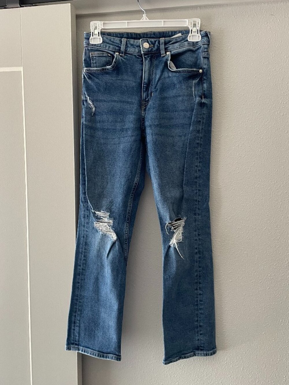 Blue Distressed Straight Leg Cropped Jeans
